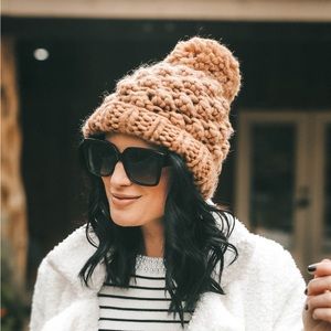 Abercrombie Women’s Chunky Beanie, NWT